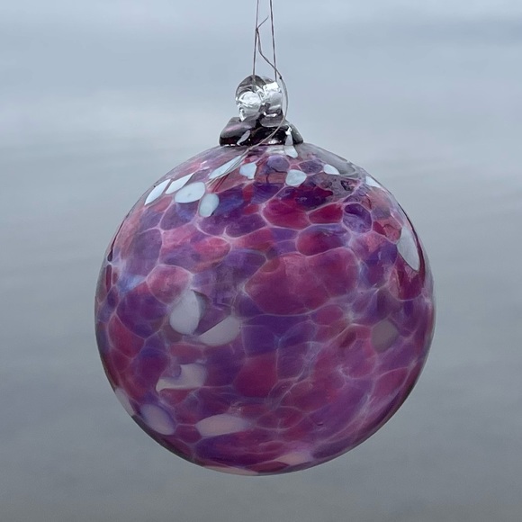 Pink, Purple, and White Speckled Art Glass Friendship Ball Ornament - Picture 1 of 12